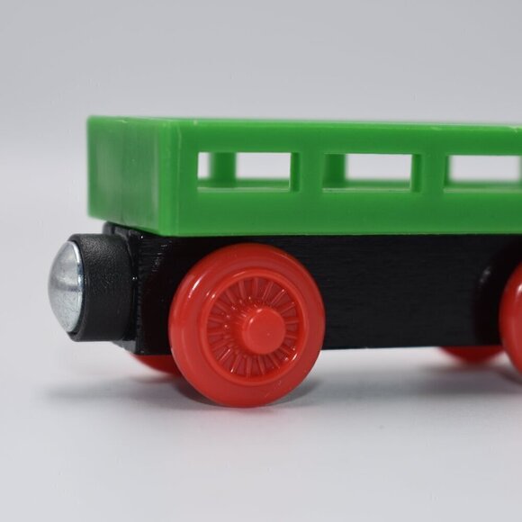 Thomas & Friends Wooden Railway Little Engine SANTA`S DELIVERY COACH 2012 - Picture 2 of 6